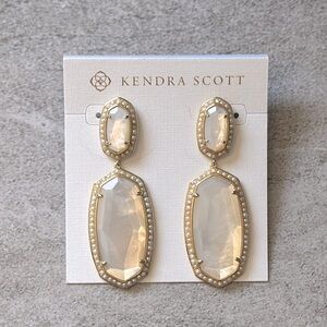 KENDRA SCOTT PEARL BEADED ELLE STATEMENT EARRINGS GOLD IVORY PEARL